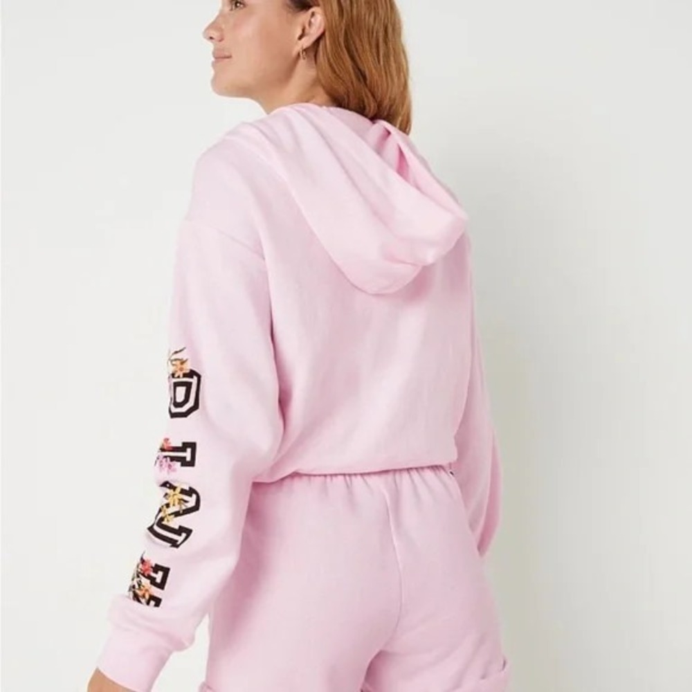 PINK Victorias Secret Hoodie Womens M Pink Floral Logo Embroidered Crop Pullover - Picture 3 of 14
